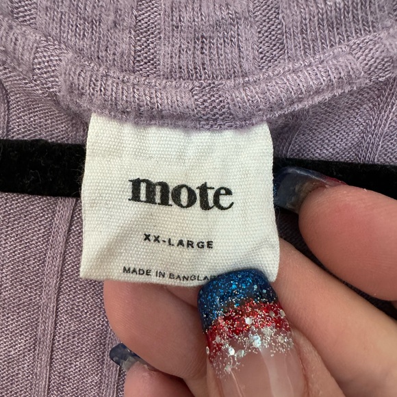 Purple sweater - Picture 2 of 3